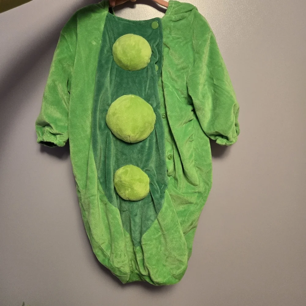 Sweey Pea Pod Infant Costume Size 0-3 Months Bunting Style